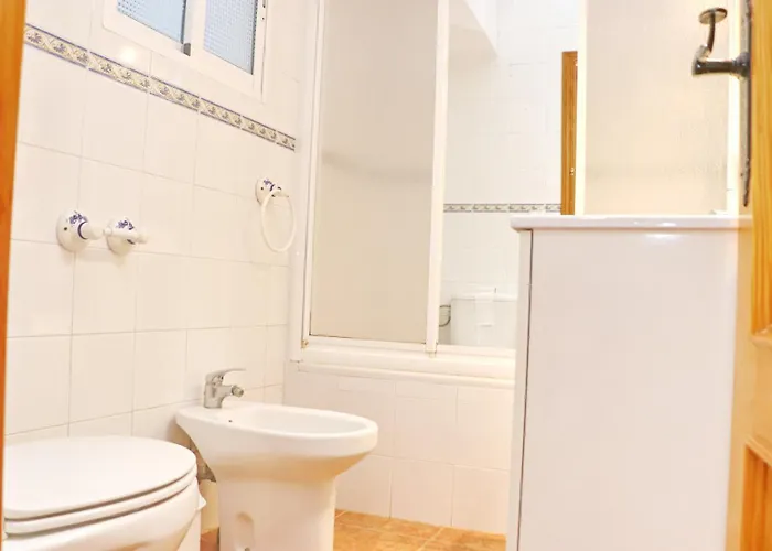 Seis Personas * Conil De La Frontera